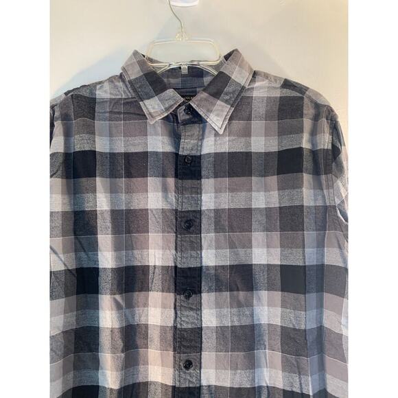 BANANA REPUBLIC Men's Casual Checked Button Down Flannel Shirt / Size: Large - Picture 6 of 6